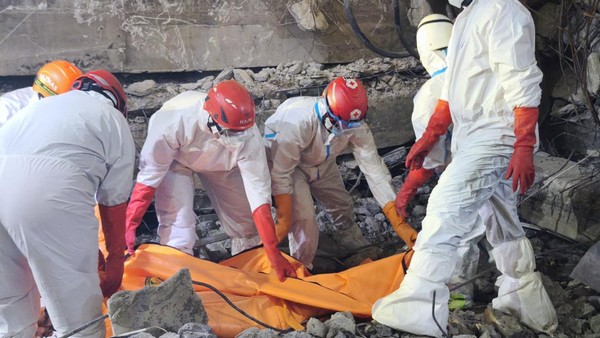 evakuasi korban Ponpes Al Khoziny